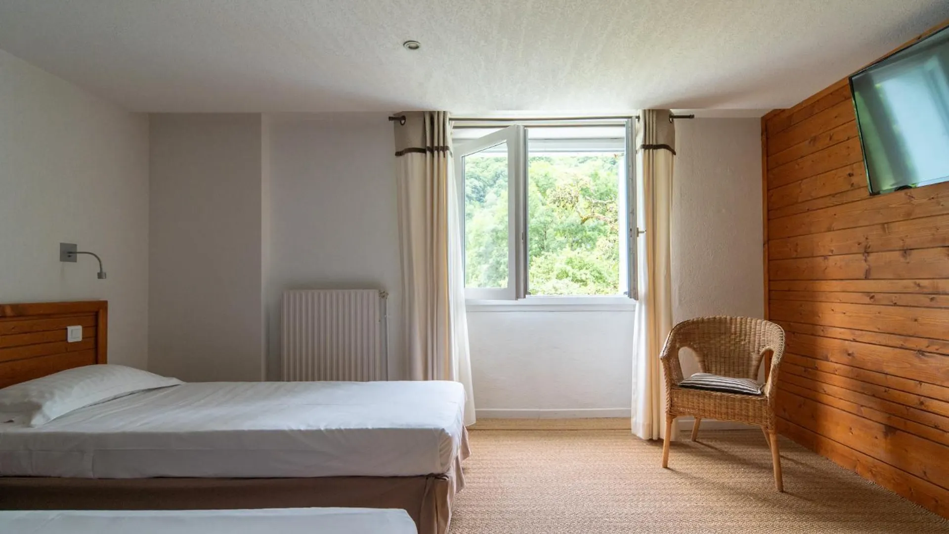 Domaine De Ramonjuan Hotel Bagneres-de-Bigorre