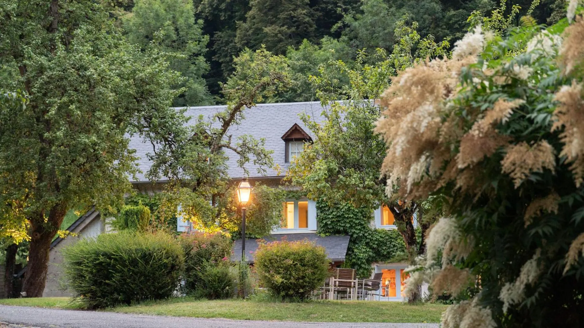 Hotel Domaine De Ramonjuan Bagnères-de-Bigorre 3*,